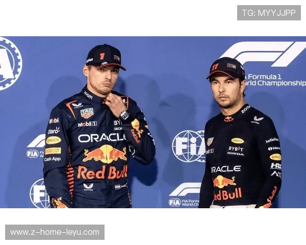 佩雷兹差点与队友相撞