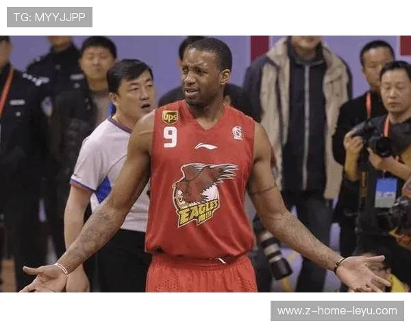 职业选手的“垃圾话”背后的战术意图：是为了激怒对手还是缓解压力？
